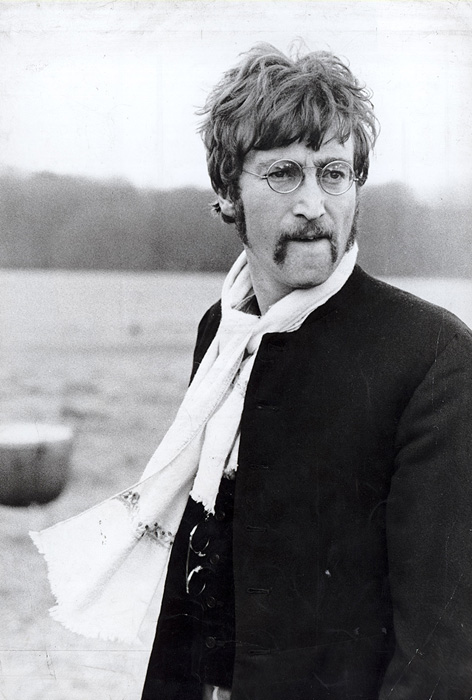 John Lennon era un ser fragil,depresivo e infeliz